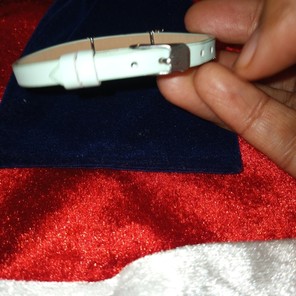 Band bracelet - Picture 2 of 3